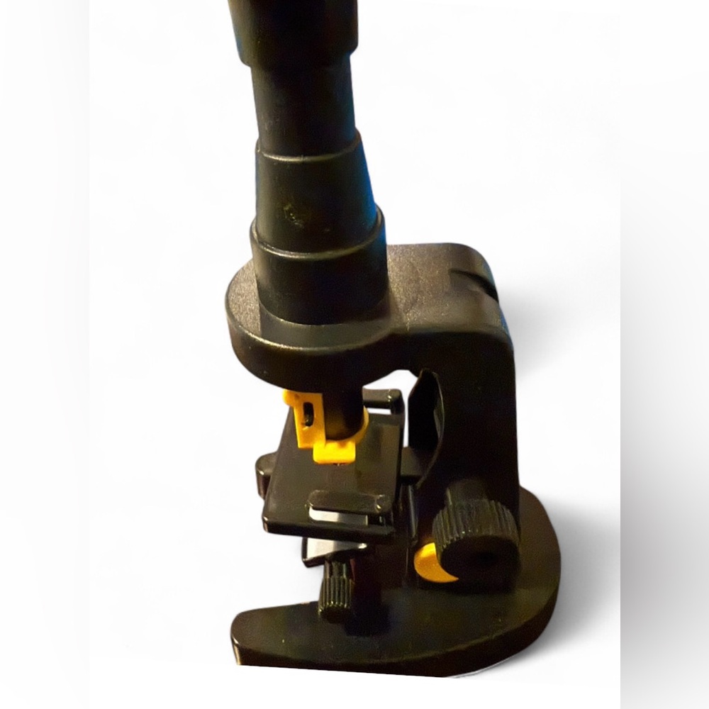Scientastic Science Laboratory Microscope Kit - Picture 8 of 11